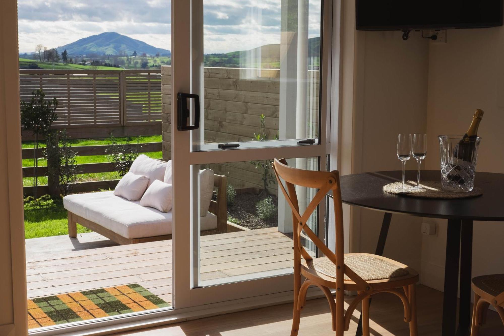 Willow View Cottage - Beautiful Farm Views Close To Waitomo オトロハンガ エクステリア 写真